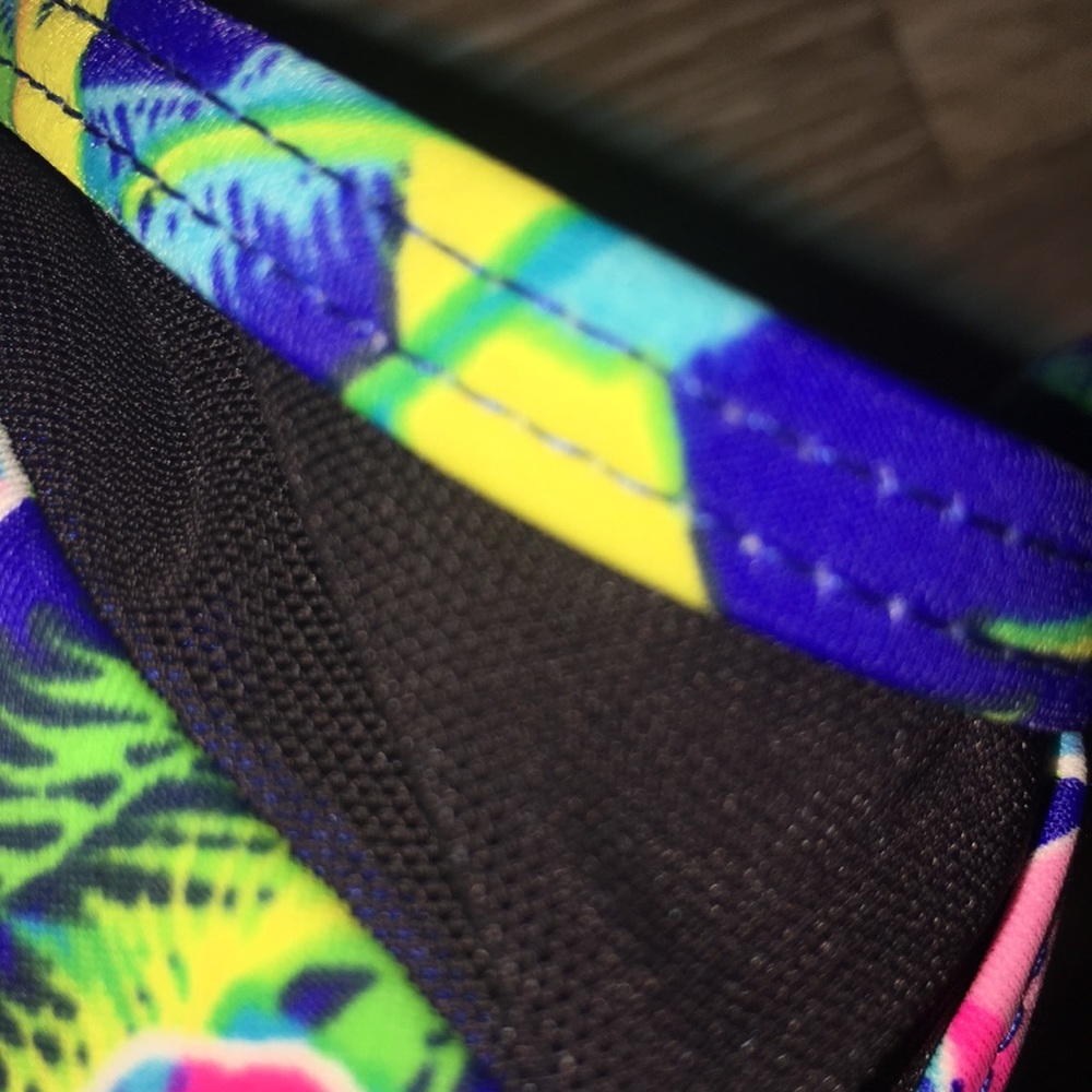 Small 🌴 bikini 👙 - Picture 3 of 4